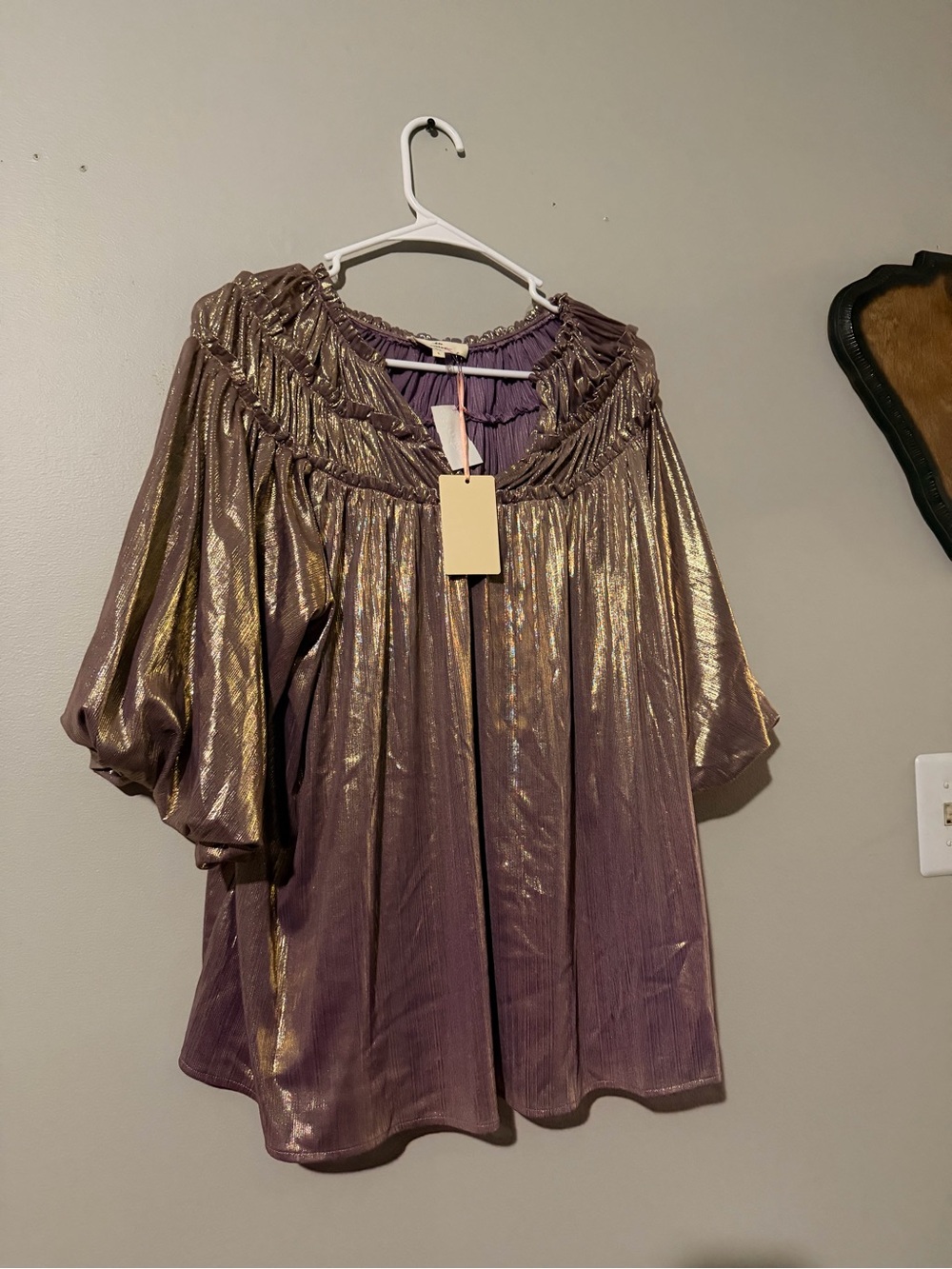 entro Metallic Mauve and Gold Puff Sleeve Blouse